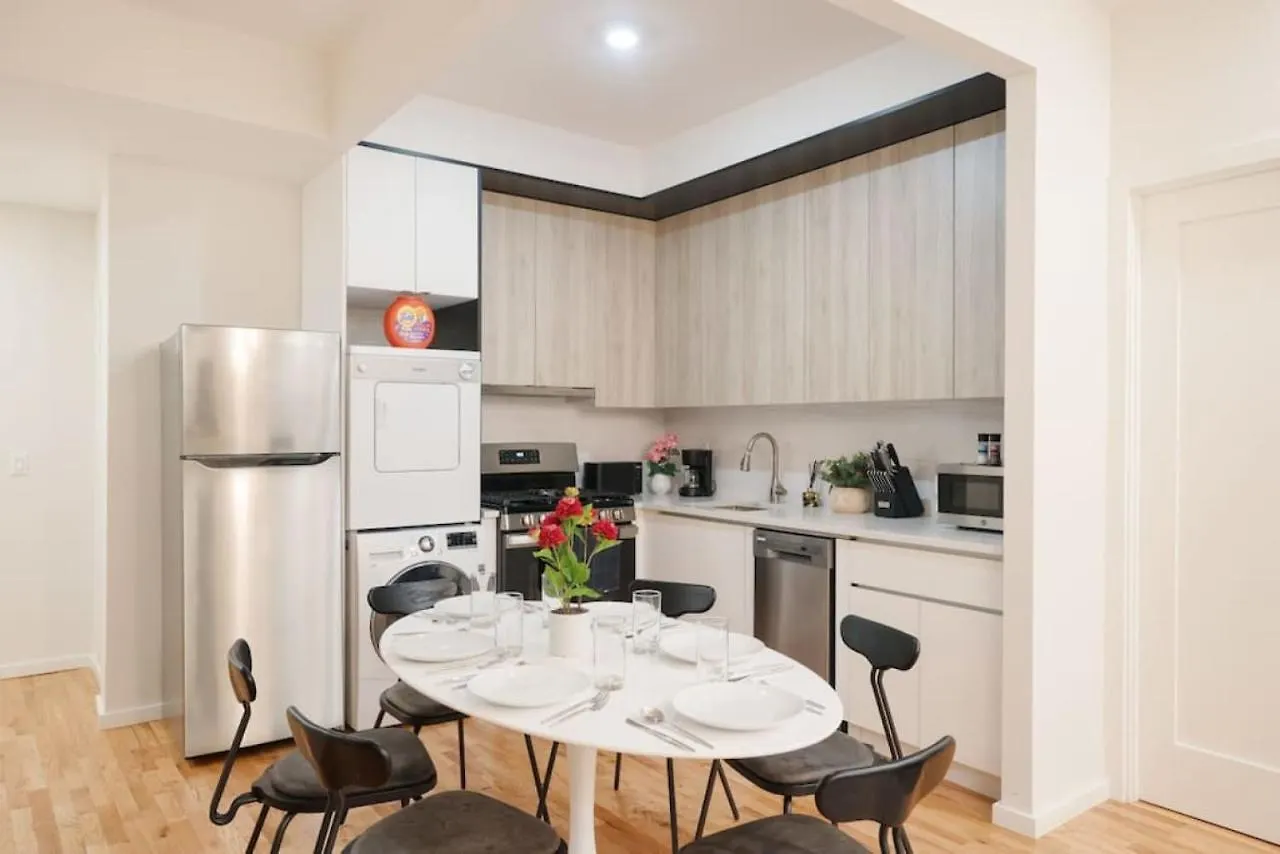 Luxury 3Br Duplex W Private Patio In Upper East Lägenhet New York