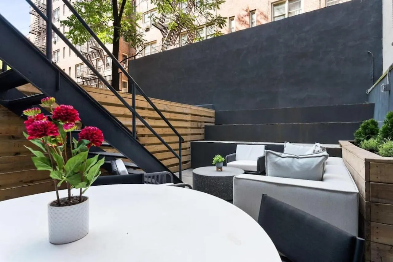Luxury 3Br Duplex W Private Patio In Upper East Lägenhet New York