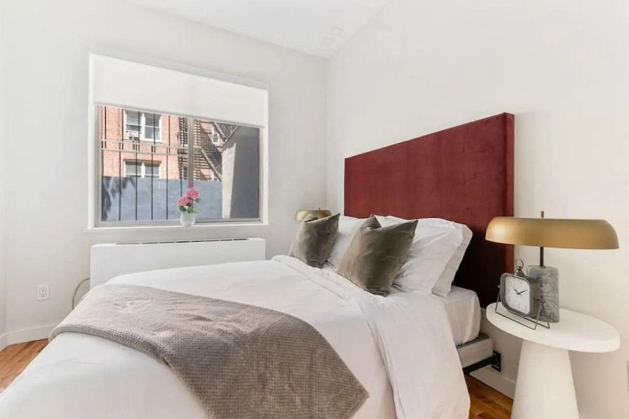 Luxury 3Br Duplex W Private Patio In Upper East Lägenhet New York