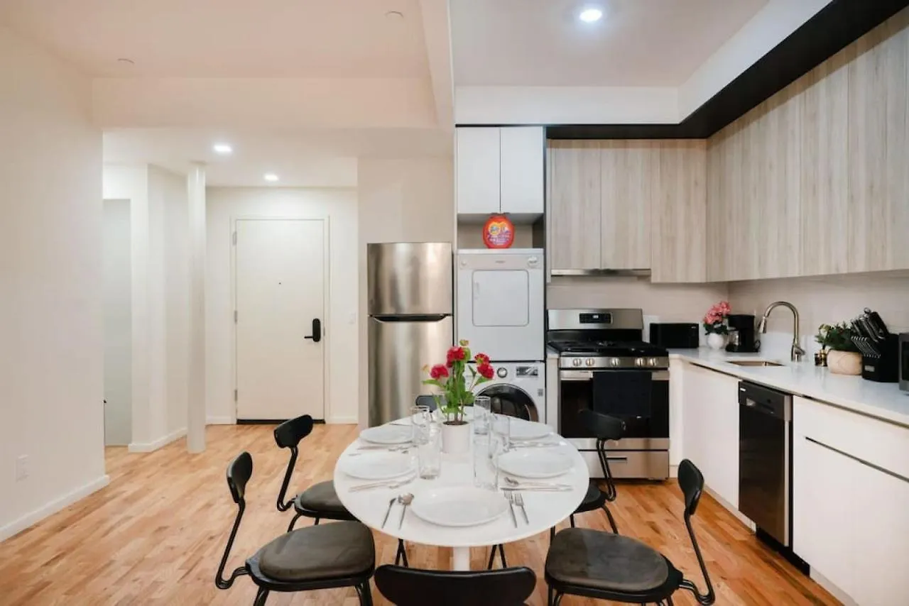 Luxury 3Br Duplex W Private Patio In Upper East Lägenhet New York 0*,  USA