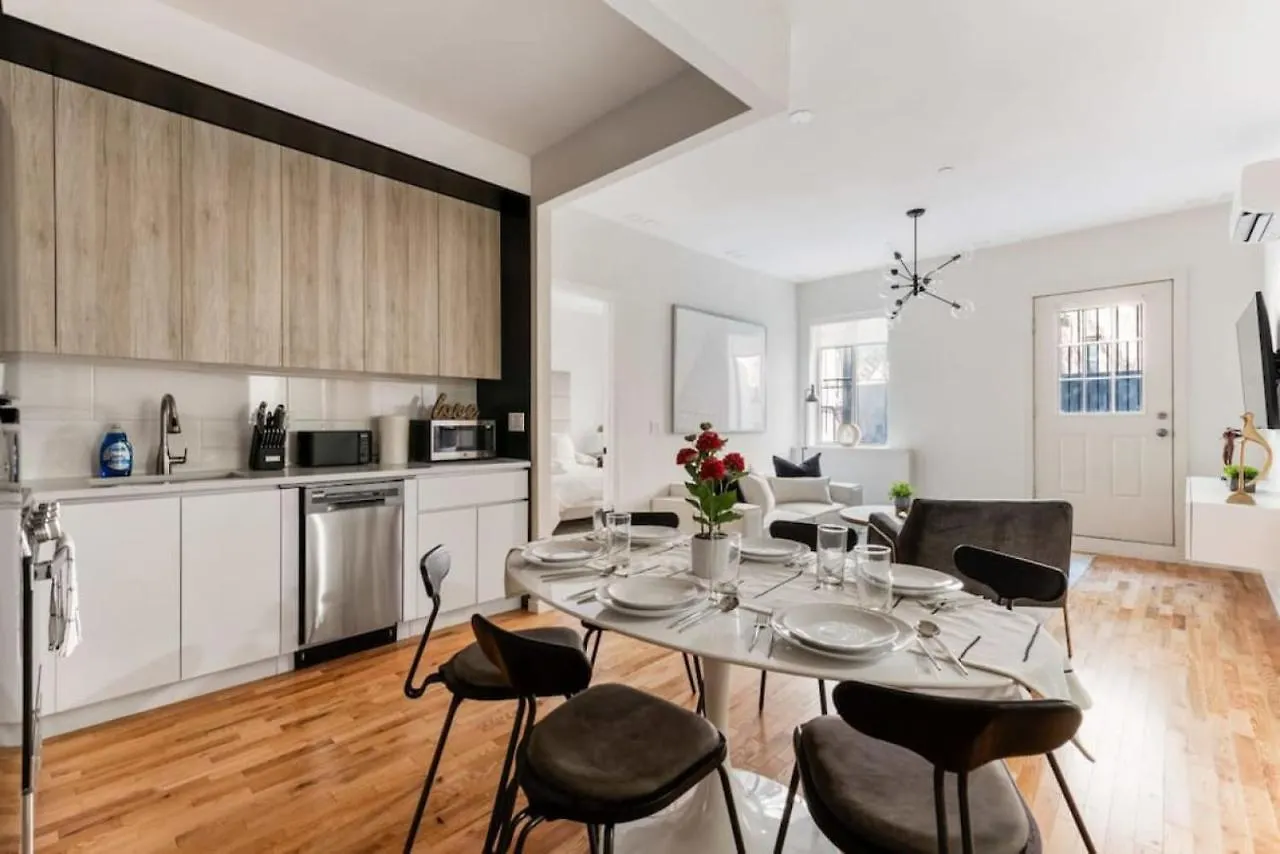 Luxury 3Br Duplex W Private Patio In Upper East Lägenhet New York